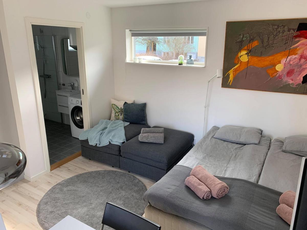 Toppmodernt Litet Hus Naera Kalmar Slott Och Havet Kültér fotó