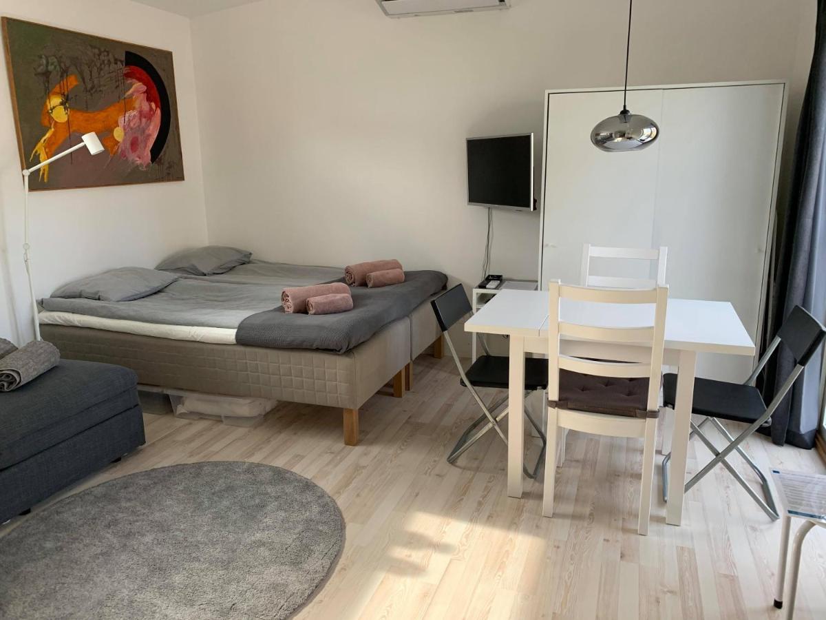 Toppmodernt Litet Hus Naera Kalmar Slott Och Havet Kültér fotó